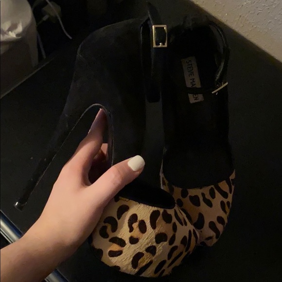 Steve Madden Leopard Pumps - Picture 3 of 8